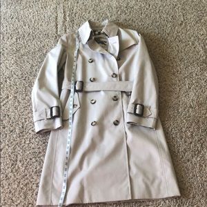 Burberry trench coat size 4